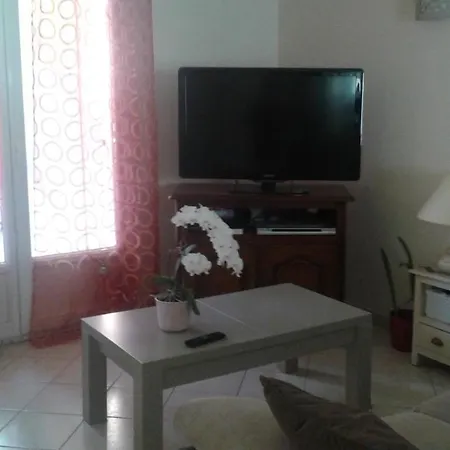 Jolie Centre En Direction De Foix A 25 Km De Toulouse *