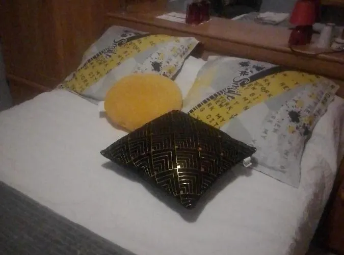 Jolie Centre En Direction De Foix A 25 Km De Toulouse Homestay *